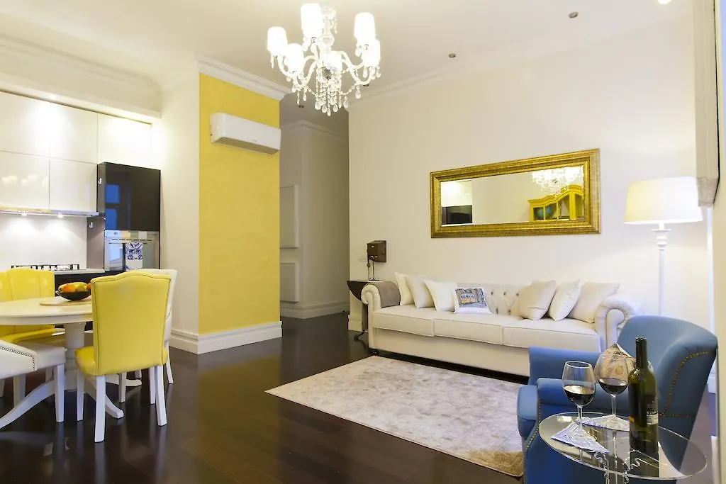 Joivy Baixa Deluxe Apartments contacts
